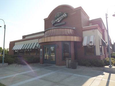 Bennigan's Bar and Grill Complete Online Auction - Coon Rapids